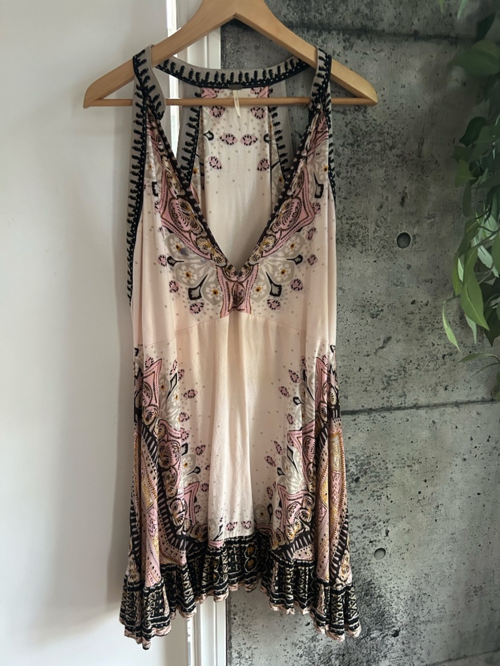 STUNNING  FREE PEOPLE Piece.   SAVE $100 - Picture 9 of 9
